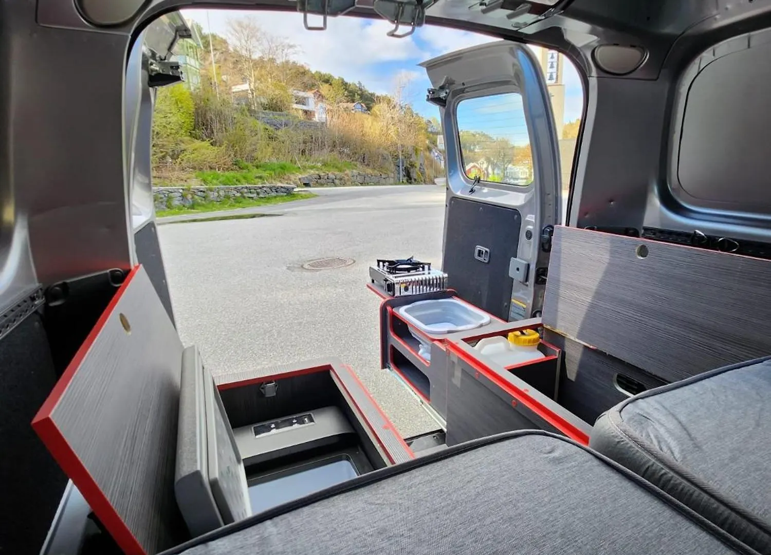 Electric London Black Minicamper Otel Bergen