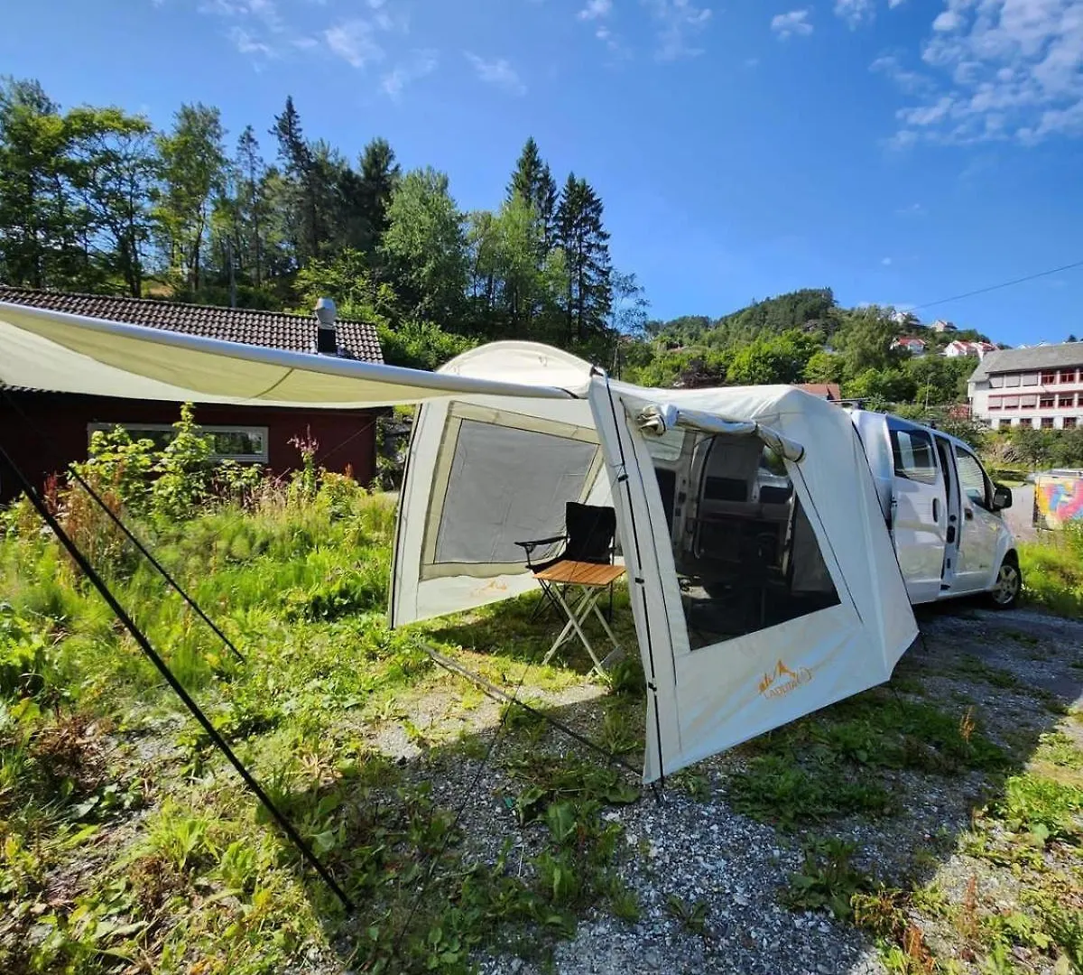 Luxury tent Electric London Black Minicamper Hotel Bergen